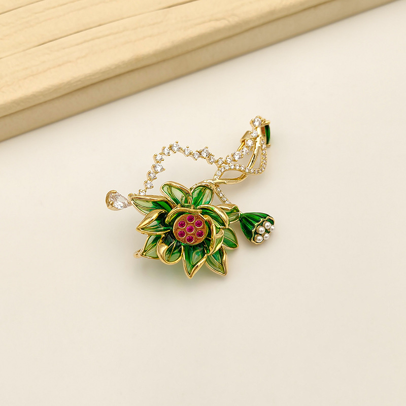 Trâm Cài Áo Hoa Sen Xanh Đính Đá - Hình ảnh 5