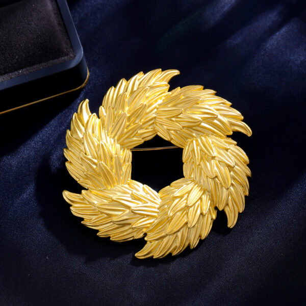 trâm cài áo vòng hoa lúa vàng