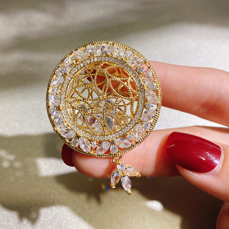 Trâm Cài Áo Đĩa Ren Rỗng Đính Đá Cao Cấp - Hình ảnh 2