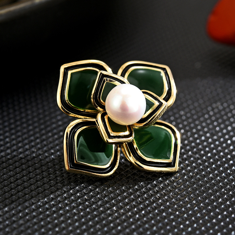 pin cài áo bông hoa đính ngọc trai