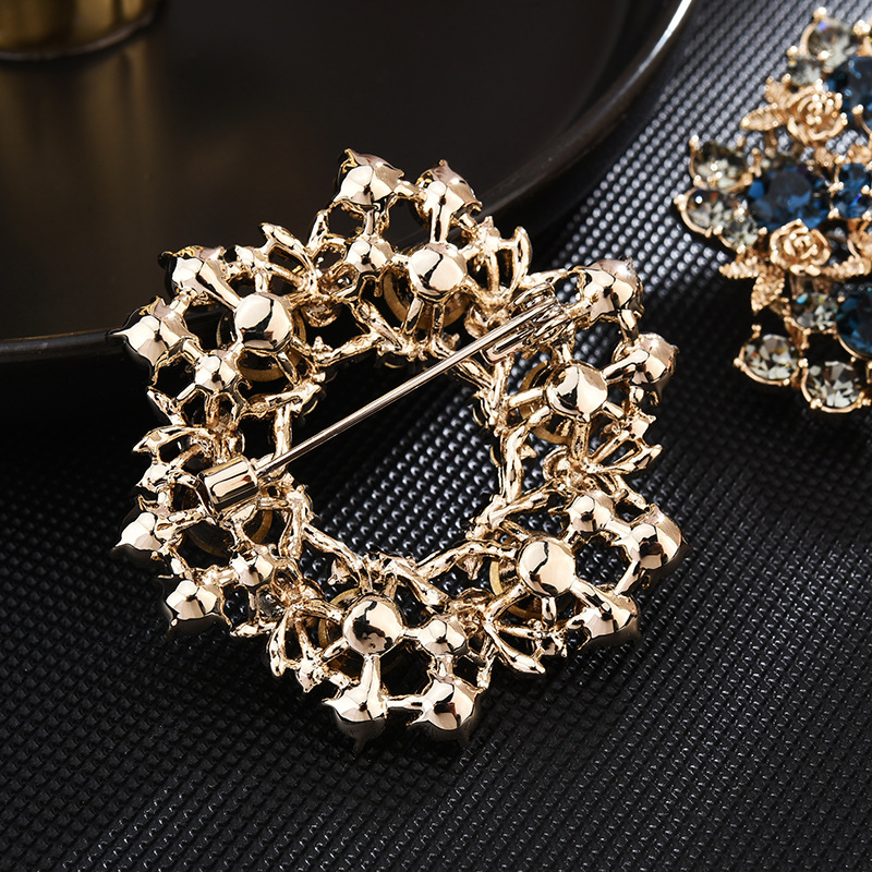 Trâm Cài Áo Vòng Hoa Đính Đá Phale - Hình ảnh 3