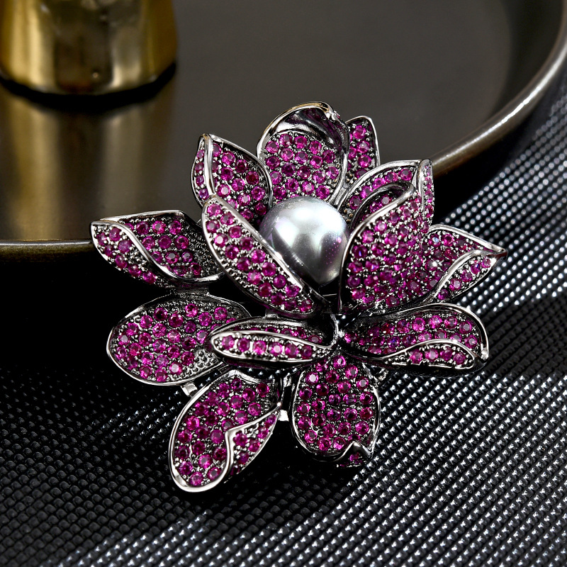 trâm cài áo hoa sen tím