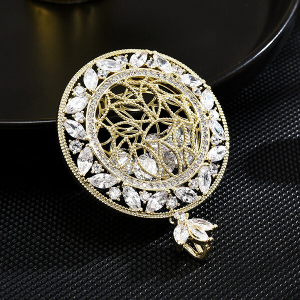 trâm cài áo dĩa ren rỗng