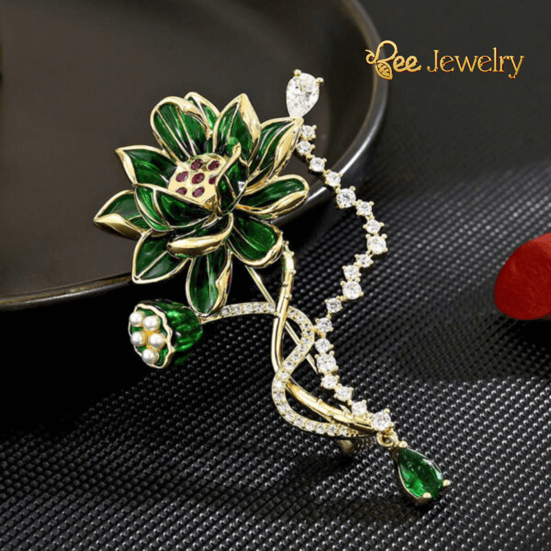 trâm cài áo hoa sen xanh đính đá