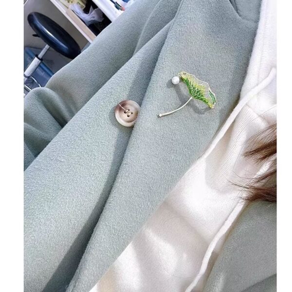 trâm cài áo lá sen xanh