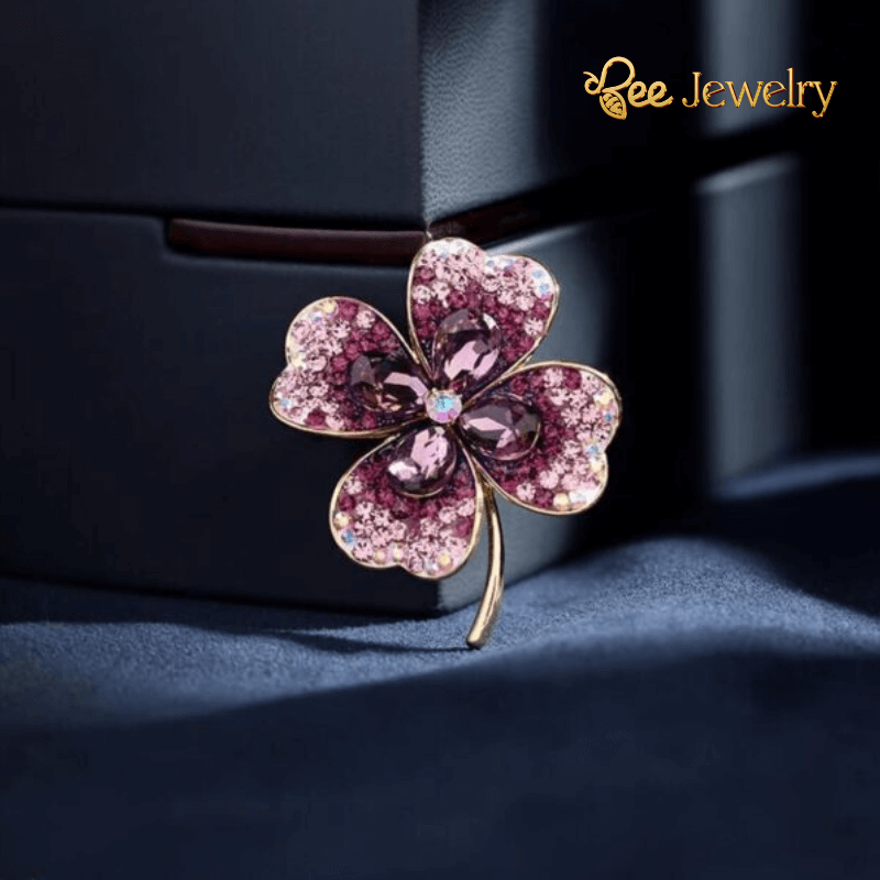 trâm cài áo cỏ 4 lá đính phale tím