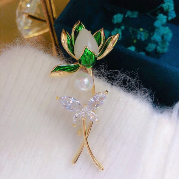 cài áo vest hoa mộc lan