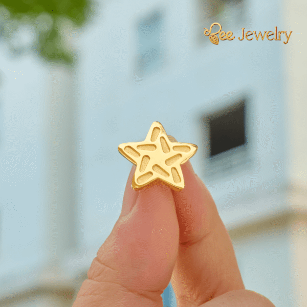 huy hiệu cài áo mb bank mạ vàng 24K