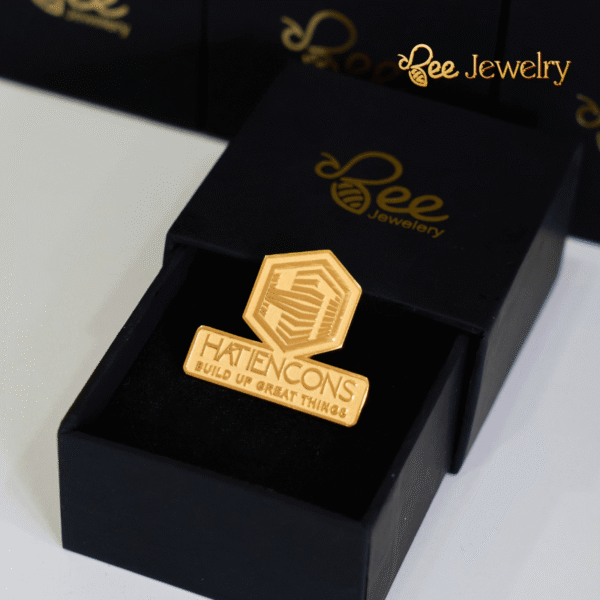 mẫu gia công huy hiệu mạ vàng doanh nghiệp